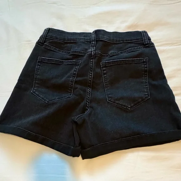 Banana Republic Mid Length Black Denim Shorts High Rise 4.5 Inseam Chic Everyday - Picture 4 of 5